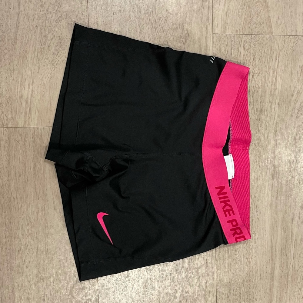 M Nike Spandex Shorts